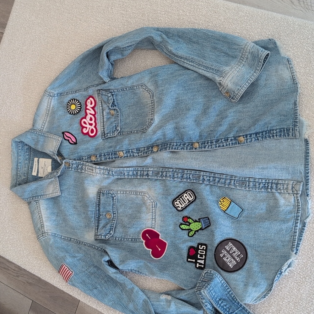 American Eagle Oversized Fit Patch Chambray Distr… - image 1